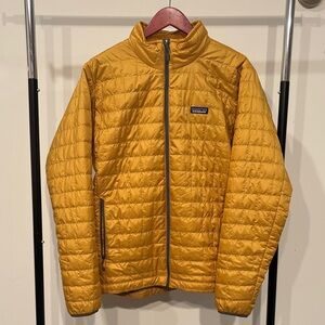 Patagonia Nano Puff Jacket Men’s Large Mustard Gold Lightweight Puffer NWOT